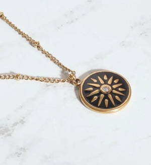 Collar sol negro ☀️
