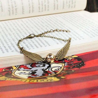 Brazalete Snitch dorada