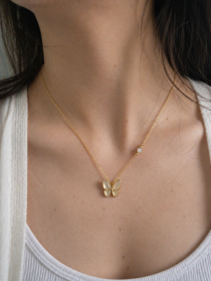 Collar colgante mariposa ópalo 🦋